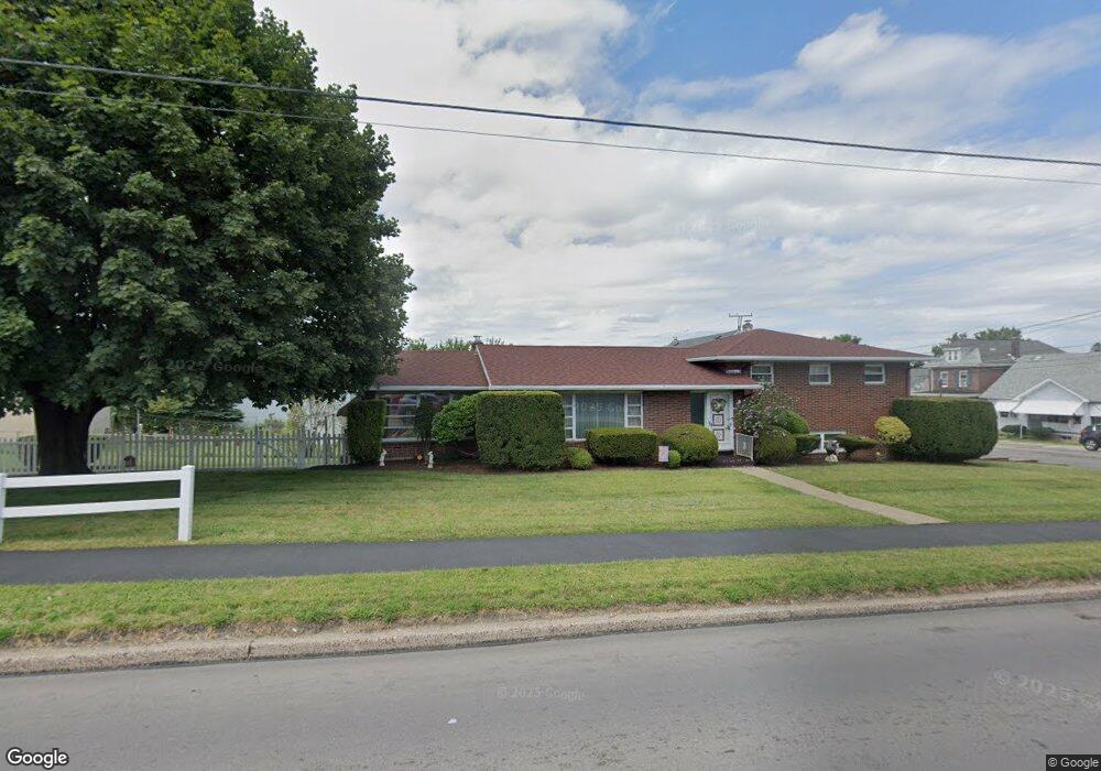 806 Grant St, Hazleton, PA 18201 - photo 1