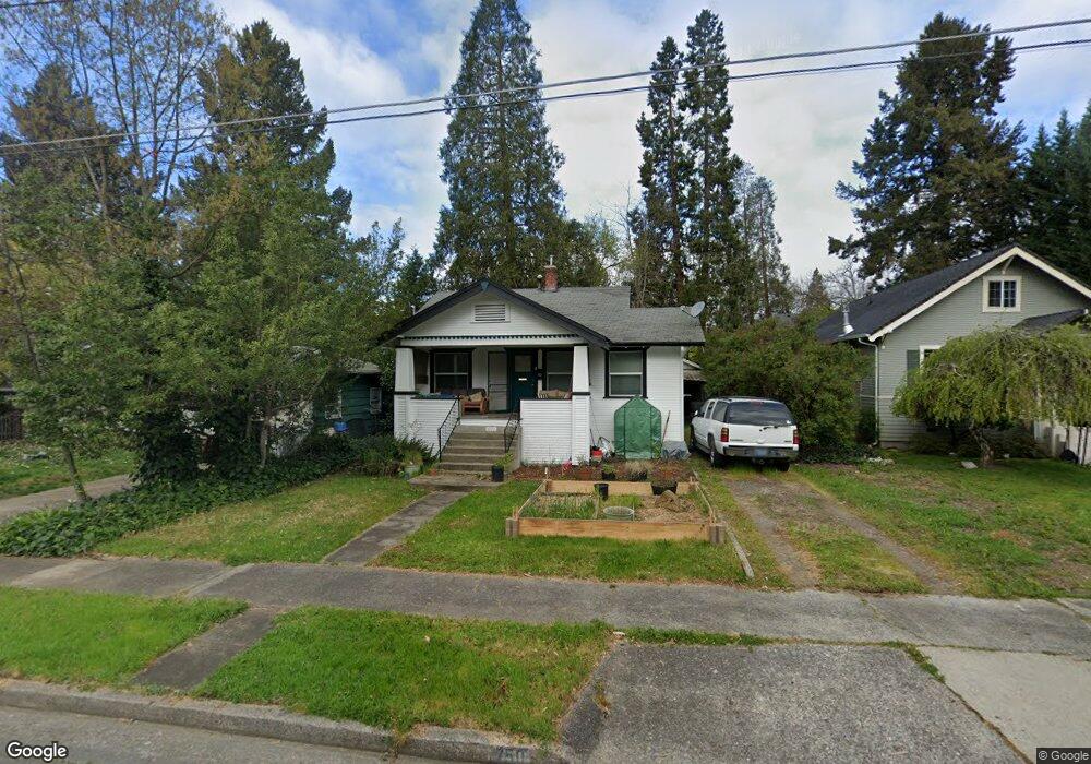 750 NW 3rd St, Grants Pass, OR 97526 - photo 1