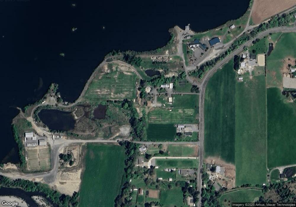 1320 Applegate Ave, Grants Pass, OR 97527 - photo 1