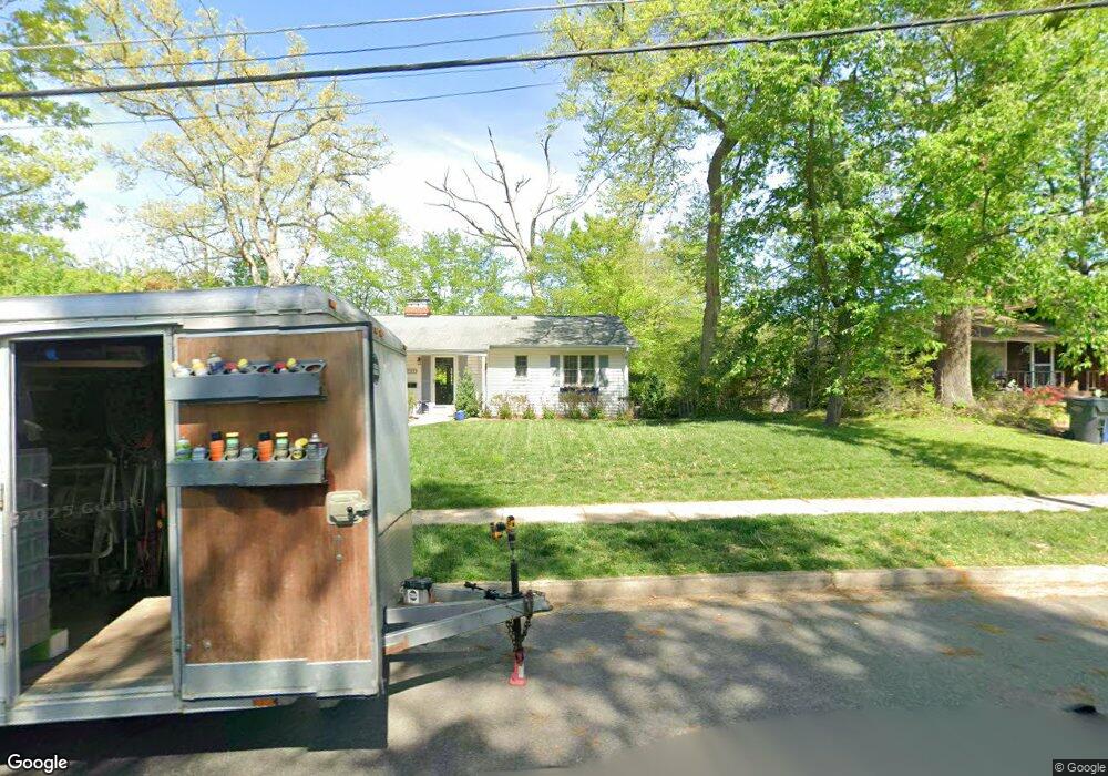 2232 William And Mary Dr, Alexandria, VA 22308 - photo 1