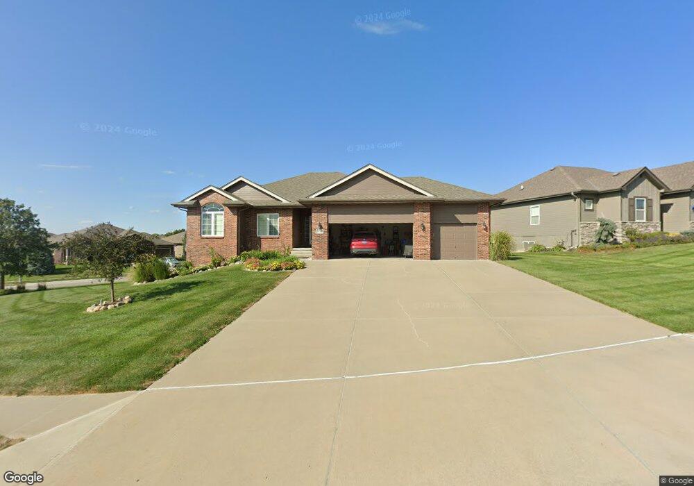 21404 Taylor Cir, Chicago Precinct, NE 68022 - photo 1