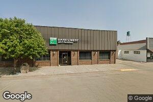 421 E 5th St, Platte, SD 57369