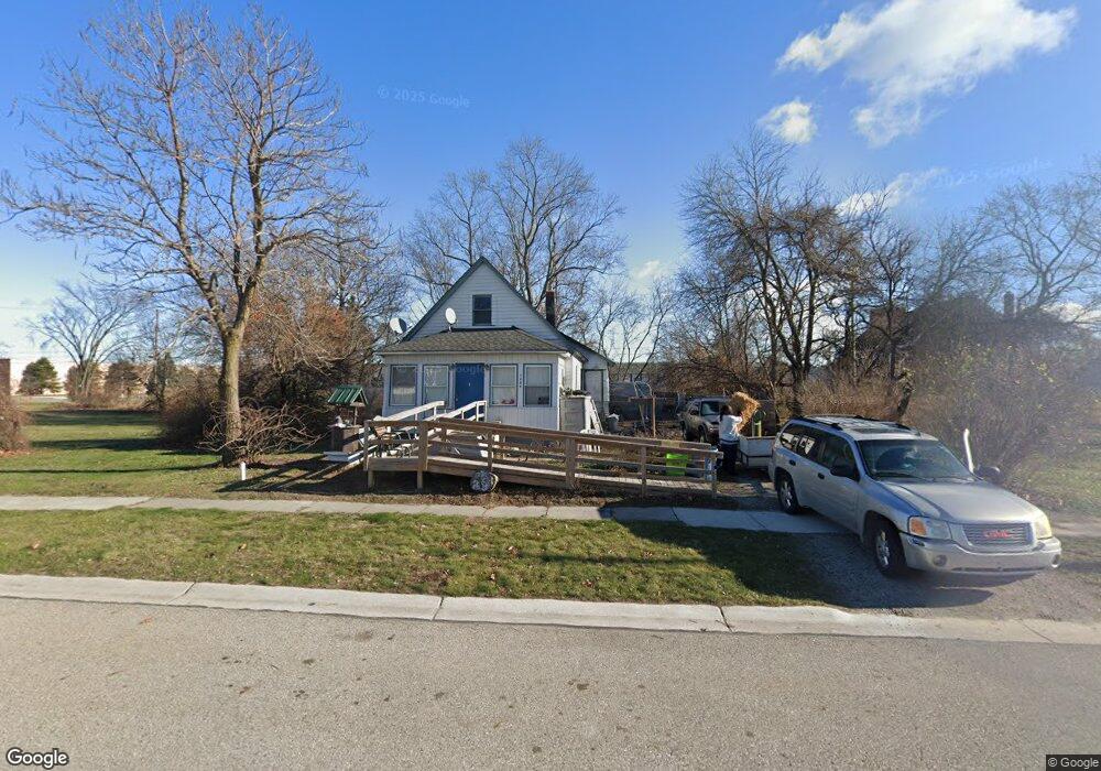 2938 25th St, Port Huron, MI 48060 - photo 1