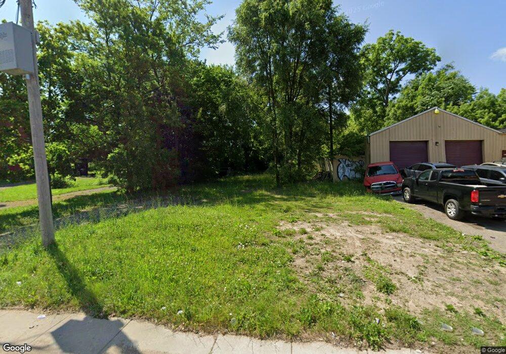 1819 W Court St, Flint, MI 48503 - photo 1