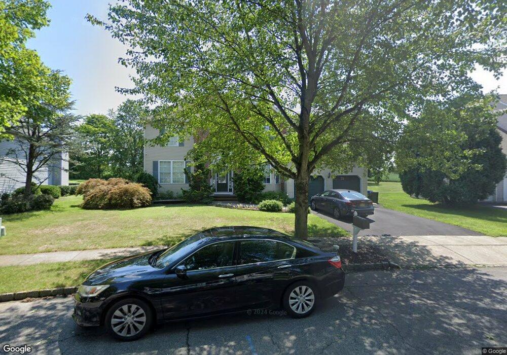 204 Natalie Dr, Phillipsburg, NJ 08865 - photo 1