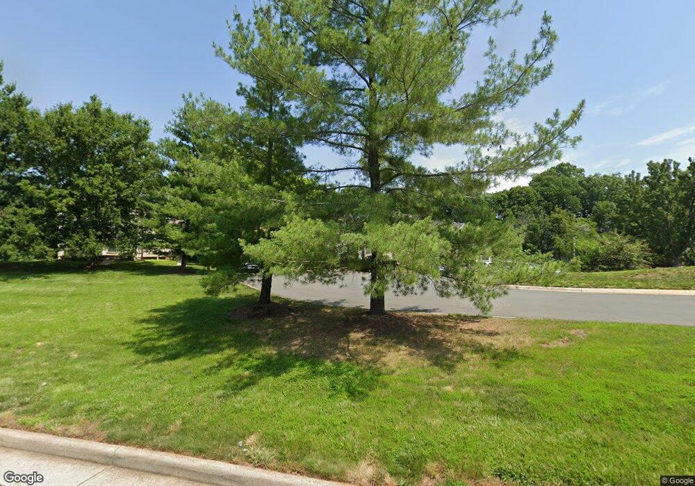 8528 Charnwood Ct, Manassas, VA 20111 - photo 1