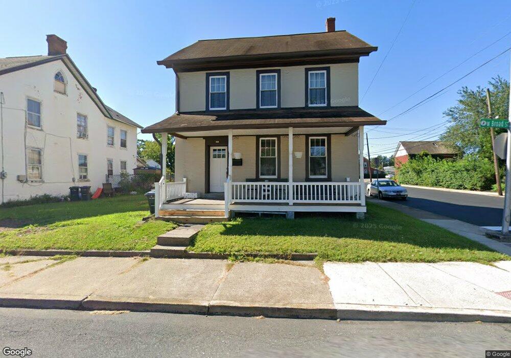 826 W Broad St, Quakertown, PA 18951 - photo 1
