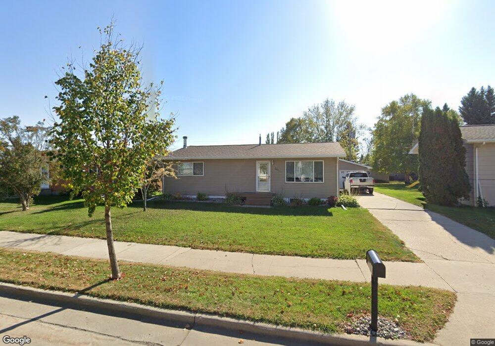 2611 9th Ave S, Grand Forks, ND 58201 - photo 1