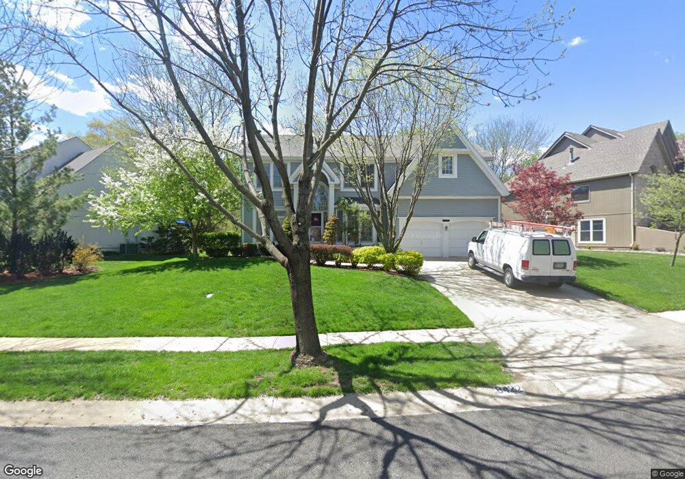 8422 Hallet St, Lenexa, KS 66215 - photo 1