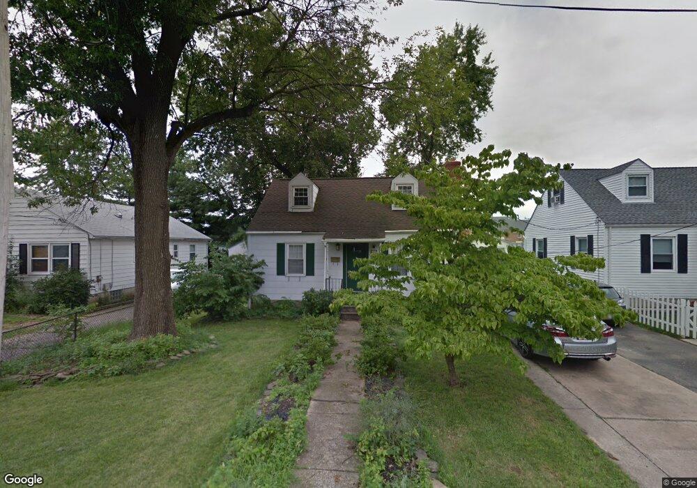 6 Bishops Ln, Catonsville, MD 21228 - photo 1