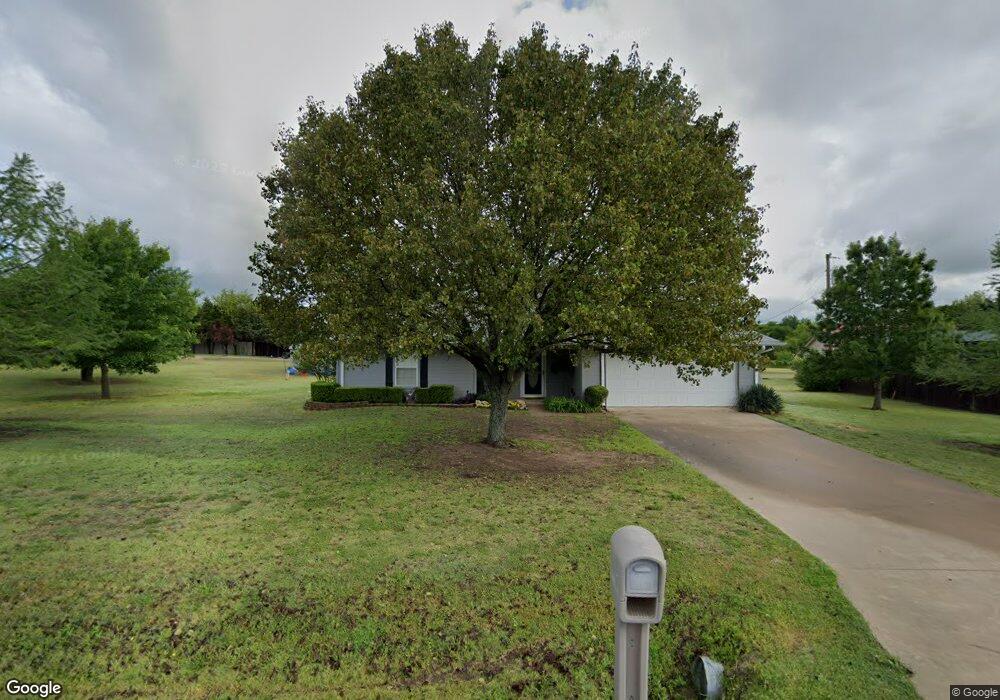 347 Maple Dr, Pottsboro, TX 75076 - photo 1