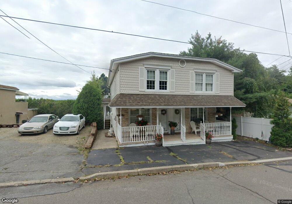 29 W 17th St, Hazleton, PA 18201 - photo 1