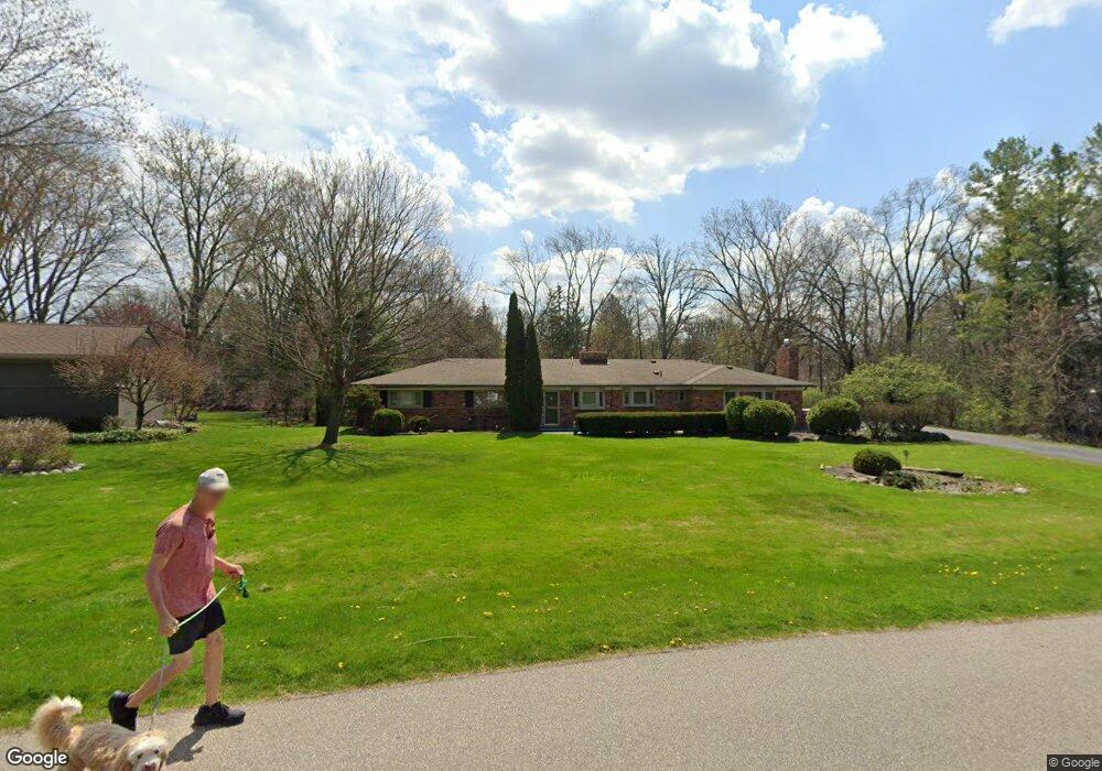 4553 Burnley Dr, Bloomfield Hills, MI 48304 - photo 1