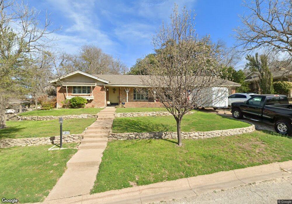 1211 S Mill St, Weatherford, TX 76086 - photo 1