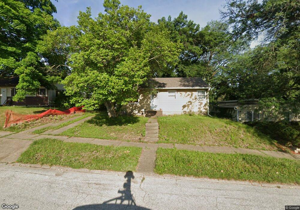 2324 N Sturdevant St, Davenport, IA 52804 - photo 1