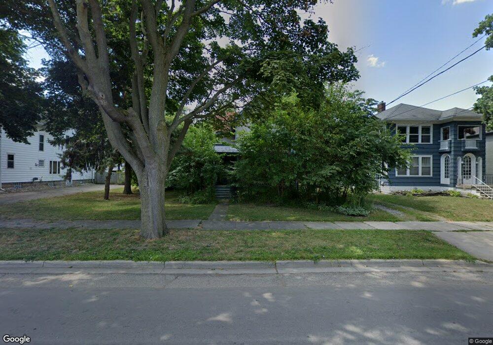 821 Seymour Ave unit 1, Lansing, MI 48906 - photo 1