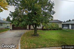 403 W College Ave, Howard, SD 57349
