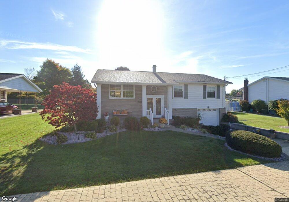 109 El Dr, Taylor, PA 18517 - photo 1