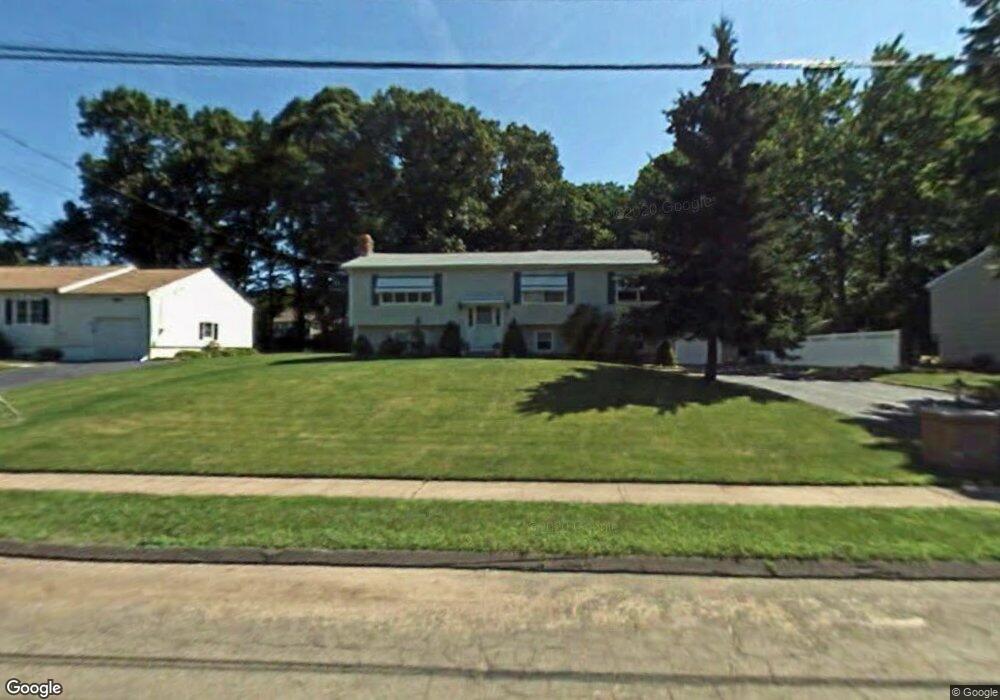 61 Sky View Cir, Hamden, CT 06514 - photo 1