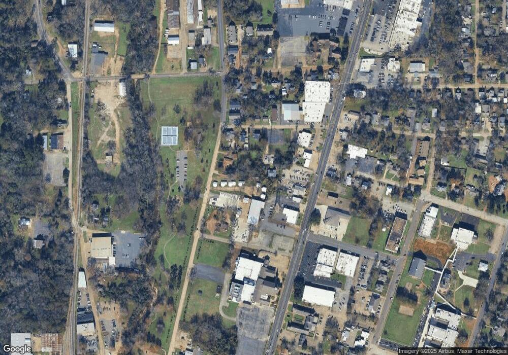 608 Pearl St, Nacogdoches, TX 75961 - photo 1