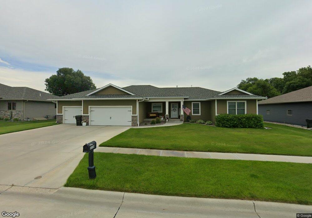 1110 Westbrook Dr, Norfolk, NE 68701 - photo 1