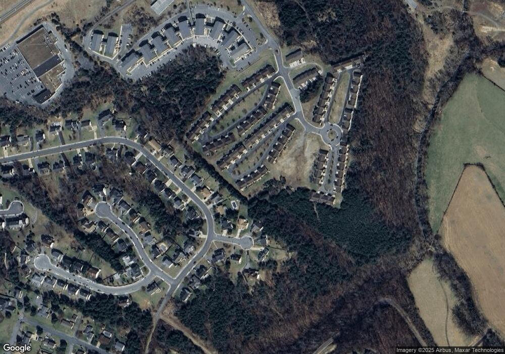 71 Logan Cir unit D3, Strasburg, VA 22657 - photo 1