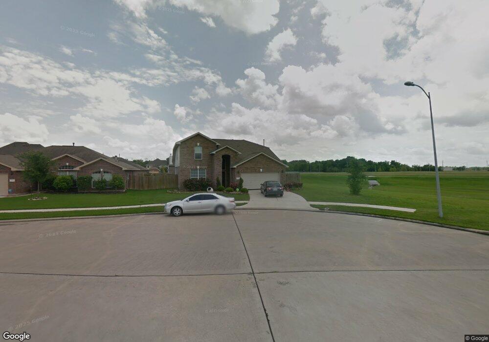 3905 Majestic Oak Ct, Pearland, TX 77581 - photo 1