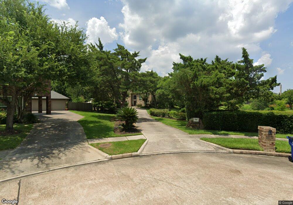 900 Middlecreek St, Friendswood, TX 77546 - photo 1