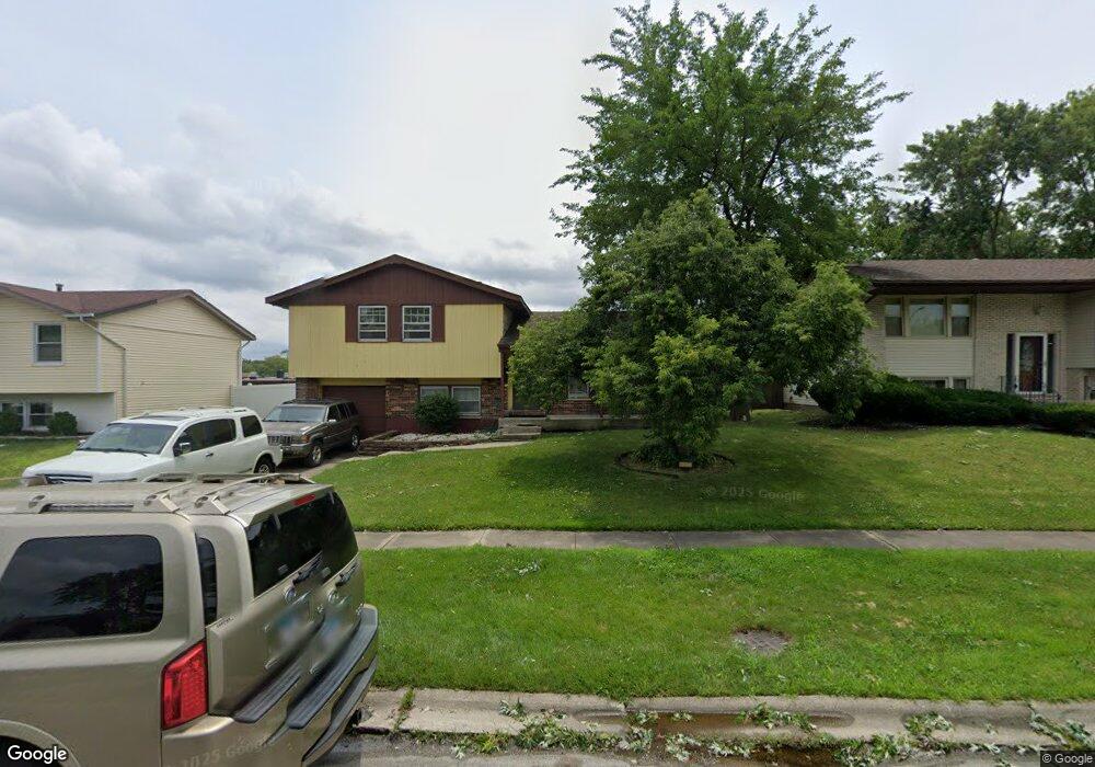 3425 Chestnut Dr, Hazel Crest, IL 60429 - photo 1