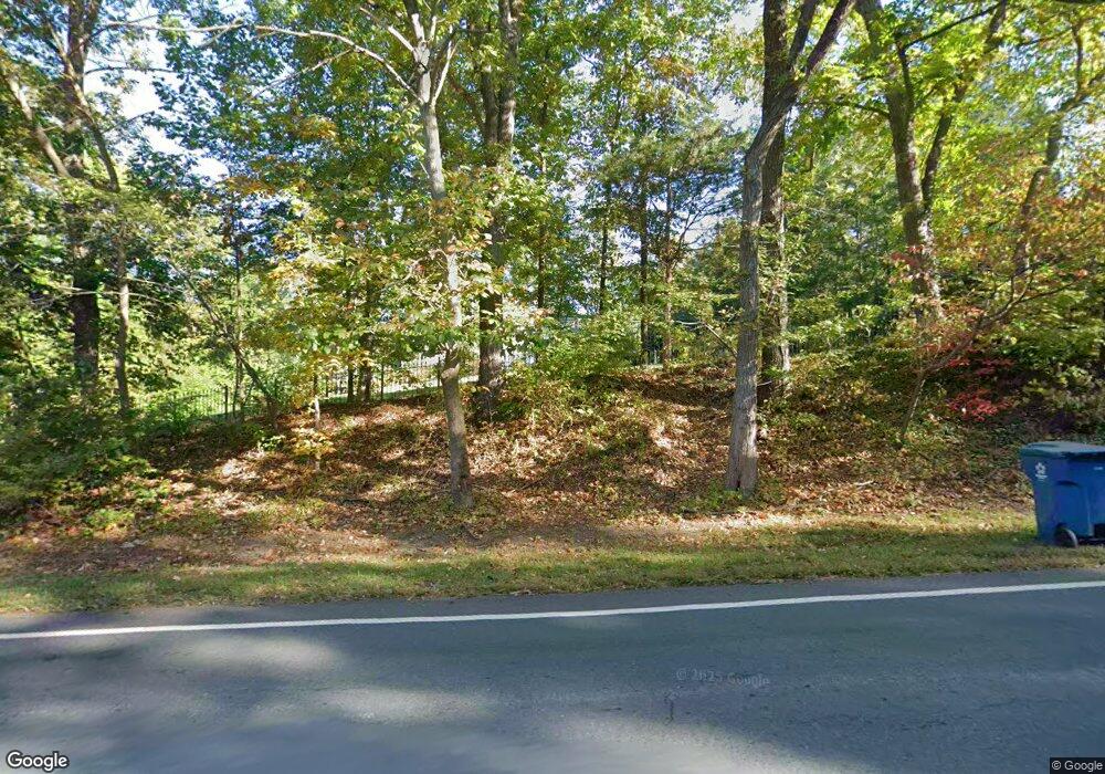 6850 Georgetown Pike, McLean, VA 22101 - photo 1