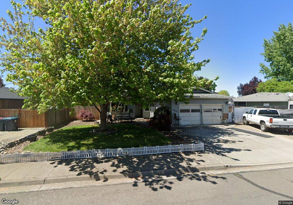 1277 Glengrove Ave, Central Point, OR 97502 - photo 1