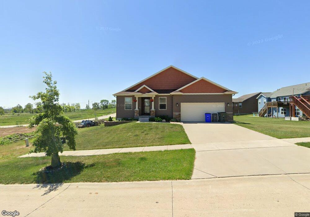 5079 Ruhd St SW, Cedar Rapids, IA 52404 - photo 1