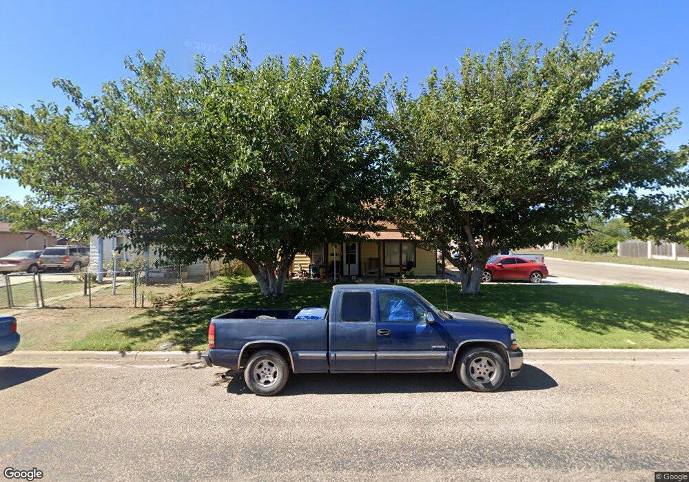 1002 S Klein Ave, Dumas, TX 79029 - photo 1