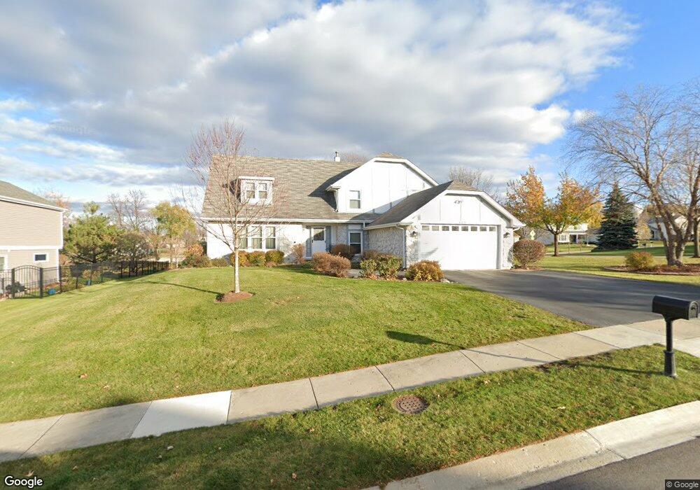 600 Chatham Cir, Algonquin, IL 60102 - photo 1