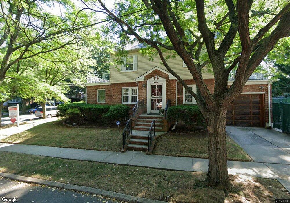 3205 168th St, Flushing, NY 11358 - photo 1