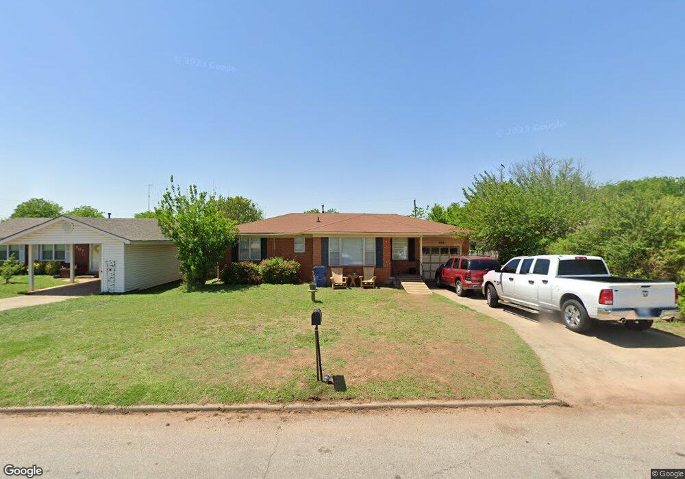 909 Devonwood Ave, Duncan, OK 73533 - photo 1