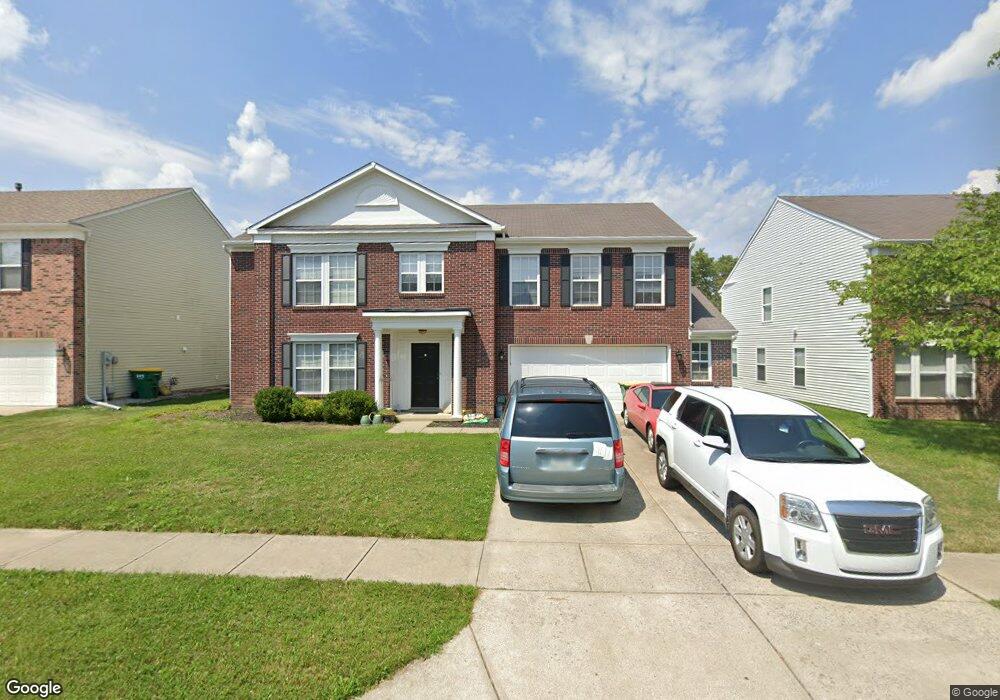 10396 Parmer Cir, Fishers, IN 46038 - photo 1