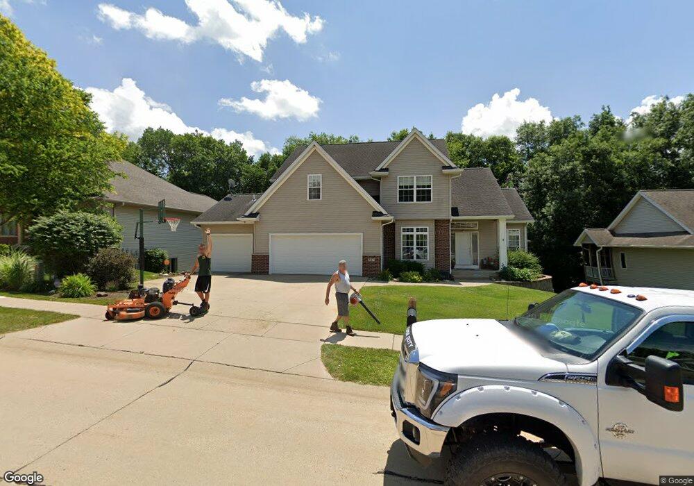 247 McKinsie Ct NE, Cedar Rapids, IA 52402 - photo 1