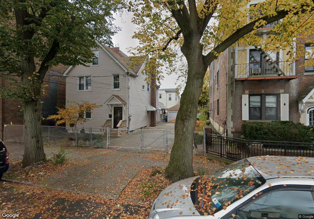 11014 91st Ave, Richmond Hill, NY 11418 - photo 1