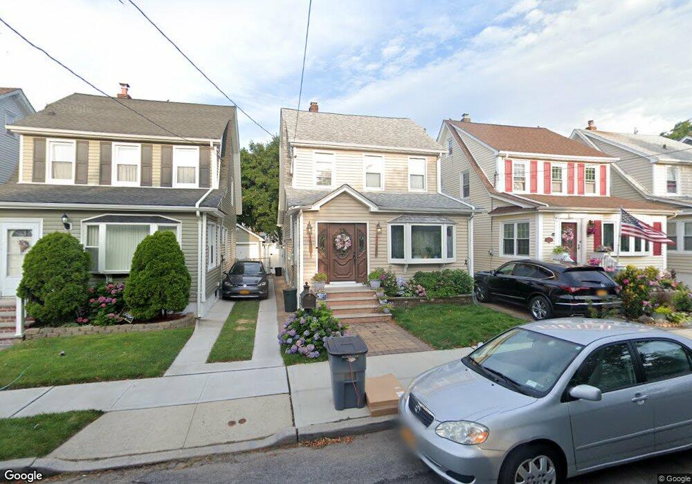9224 245th St, Floral Park, NY 11001 - photo 1