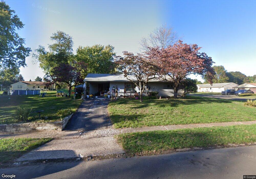 23 Yellowood Dr, Levittown, PA 19057 - photo 1