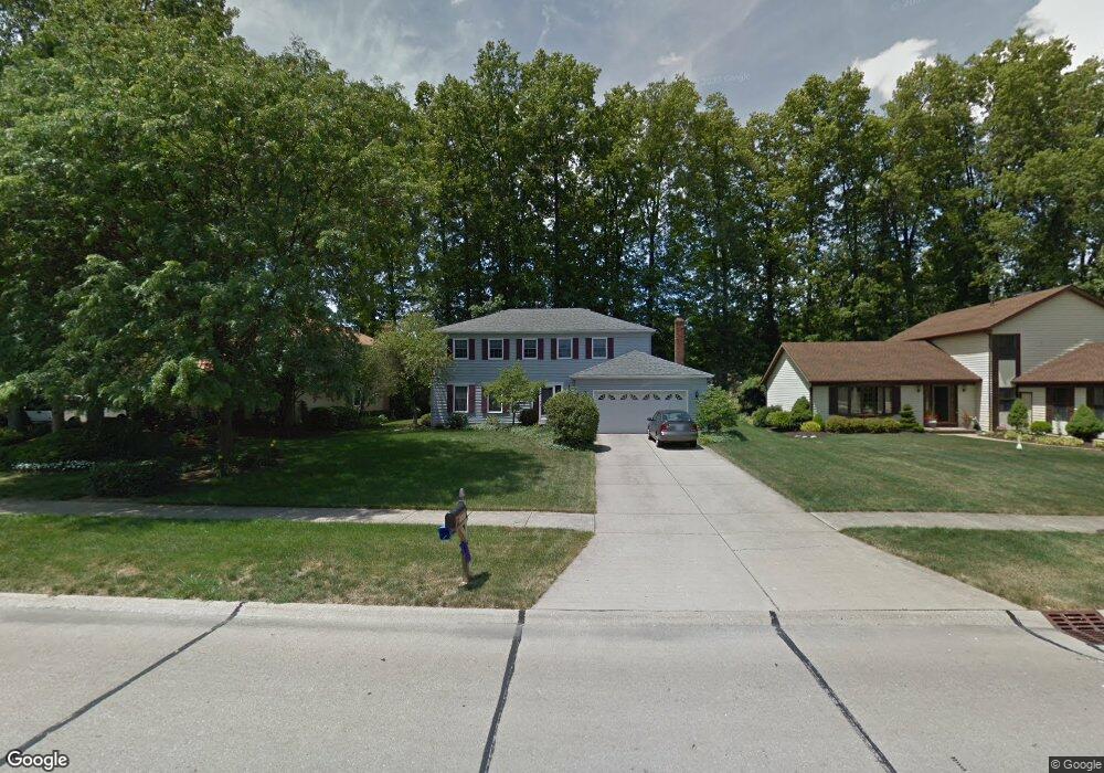 7168 Timber Ln, Olmsted Falls, OH 44138 - photo 1