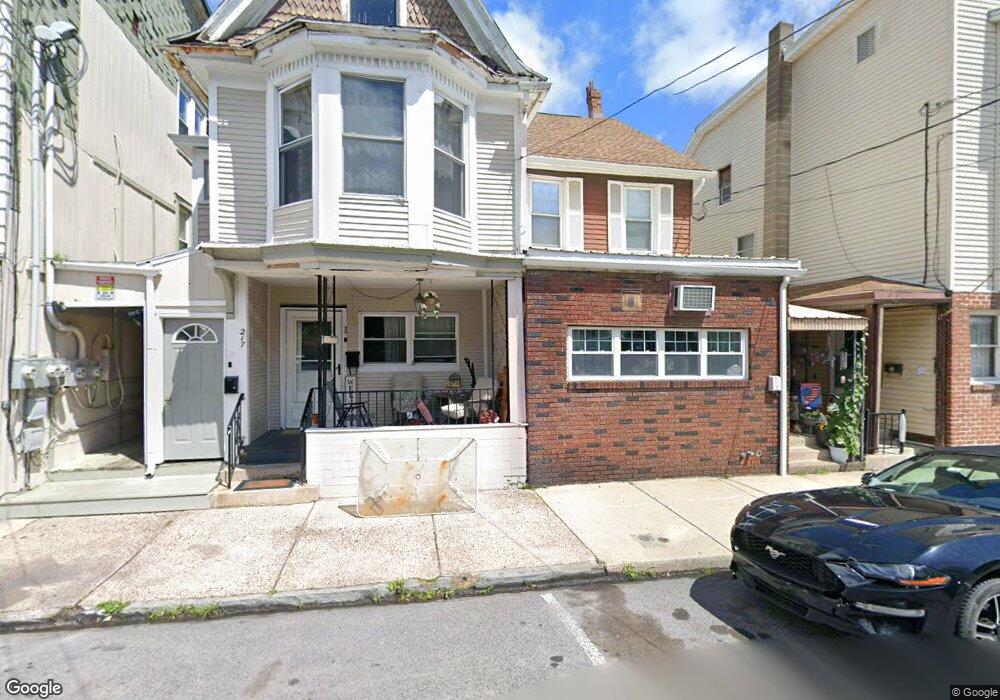 219 E Bertsch St, Lansford, PA 18232 - photo 1