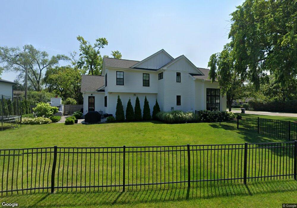 2201 Robincrest Ln, Glenview, IL 60025 - photo 1