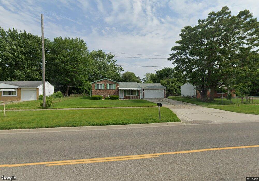 2138 W Coldwater Rd, Flint, MI 48505 - photo 1