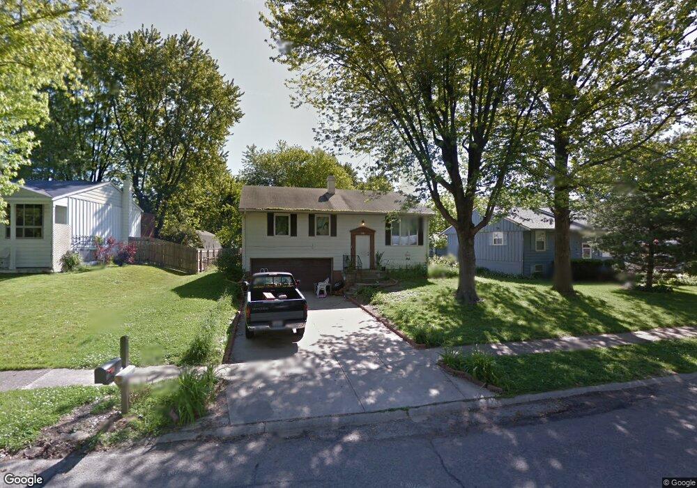 911 Gary Dr, Plainfield, IN 46168 - photo 1