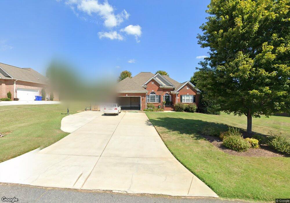 917 Clear Creek Cir, Lincolnton, NC 28092 - photo 1