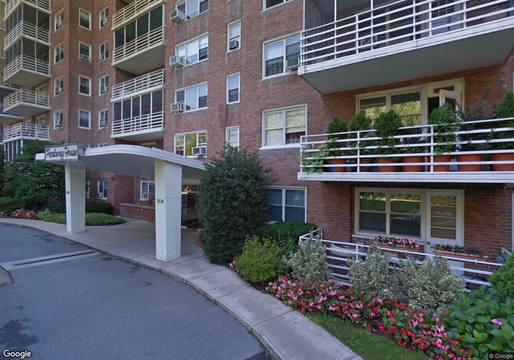 Parkway House unit PR-BC, Bronx, NY 10463 - photo 1