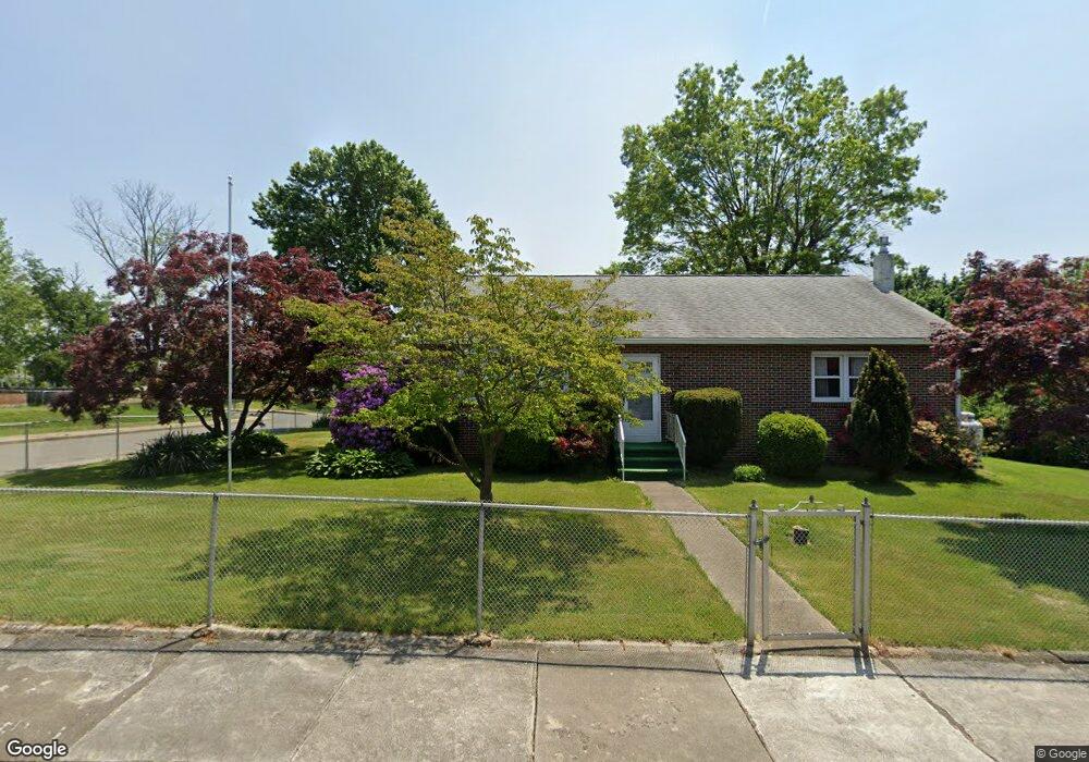 638 Lemon St, Pottstown, PA 19464 - photo 1