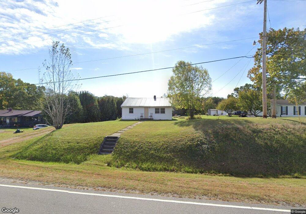 5108 Chatham Rd, Martinsville, VA 24112 - photo 1